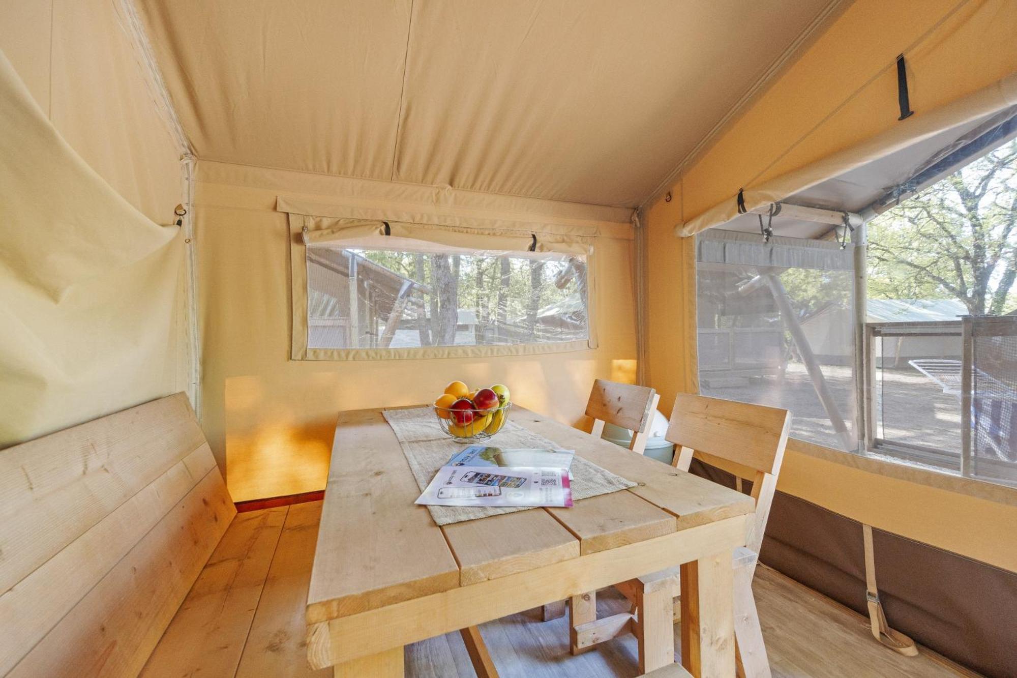 Easyatent Camping Stella Maris ウマグ 部屋 写真