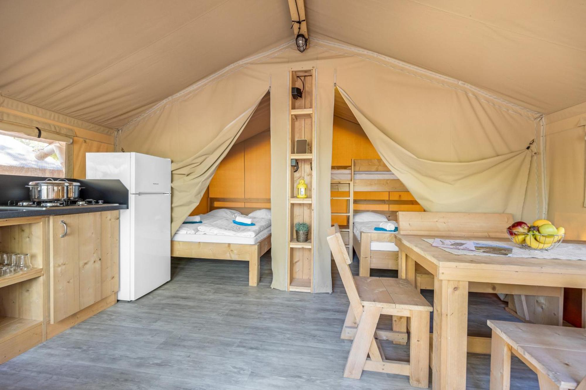 Easyatent Camping Stella Maris ウマグ 部屋 写真